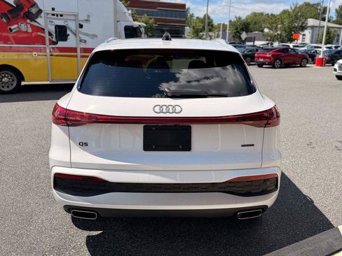 Used 2025 Audi Q5 Premium w/ Convenience Package AWD/4WD image 5