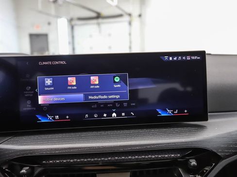 Used 2025 BMW 330i xDrive Sedan w/ Premium Package image 16