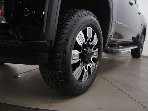 Used 2025 GMC Sierra 2500 Denali image 25