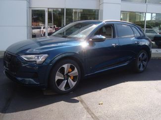 Used 2022 Audi e-tron Premium Plus image 1