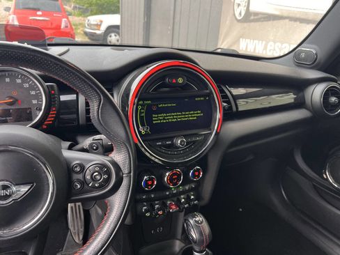 Used 2015 MINI Cooper S image 15