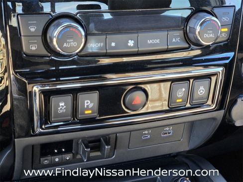 Used 2021 Nissan Titan Platinum Reserve w/ Moonroof Package image 26