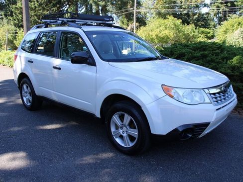 Used 2011 Subaru Forester 2.5X image 2