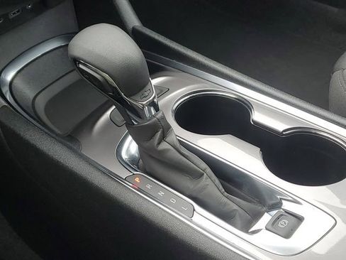 Used 2025 Chevrolet Malibu LT image 15