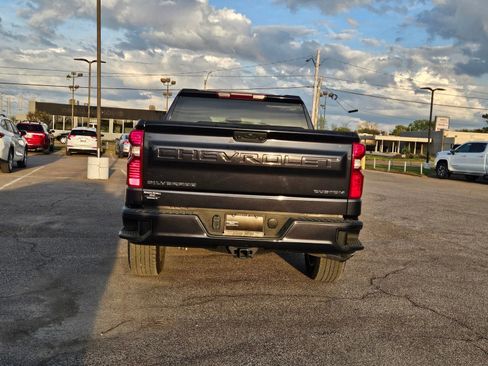 Used 2022 Chevrolet Silverado 1500 Custom image 5