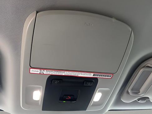 Used 2025 Toyota Camry LE FWD image 31