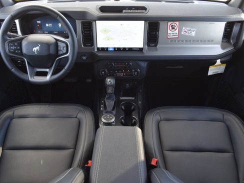 New 2025 Ford Bronco Outer Banks image 7