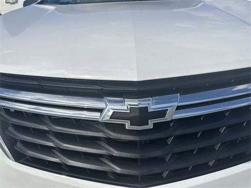 Used 2023 Chevrolet Equinox LS w/ LS Convenience Package image 18