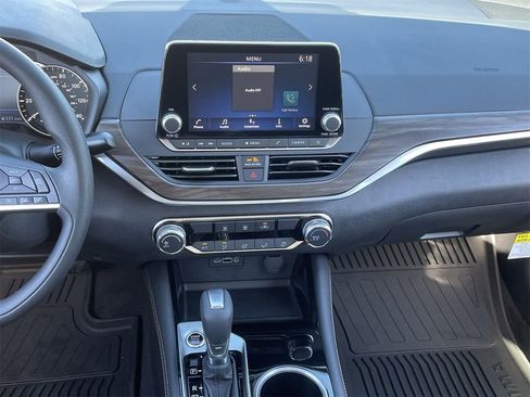 New 2025 Nissan Altima 2.5 SV image 24
