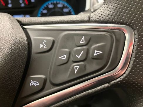 Used 2020 Chevrolet Equinox LS image 22