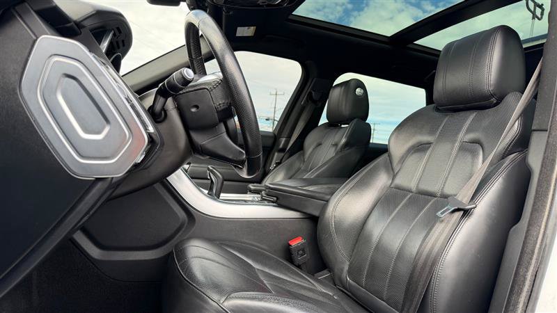 Used 2017 Land Rover Range Rover Sport HSE AWD/4WD image 24