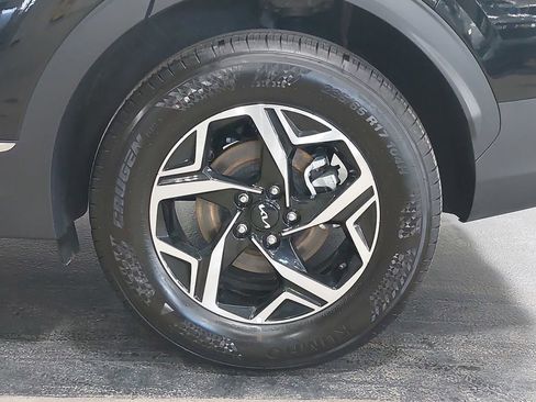 Used 2025 Kia Sportage LX image 32