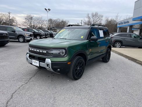 Used 2025 Ford Bronco Sport Badlands image 3