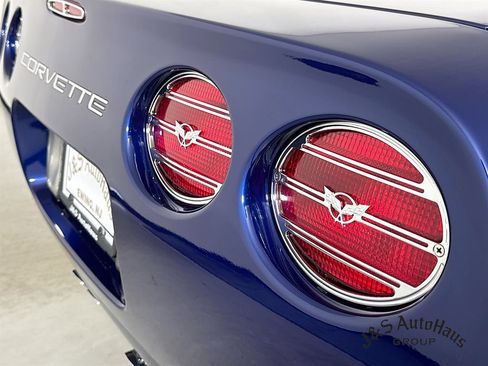 Used 2004 Chevrolet Corvette Coupe w/ Preferred Equipment Group RWD image 40
