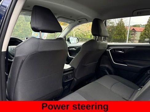 Used 2025 Toyota RAV4 XLE image 21