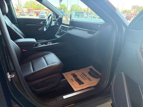 Used 2025 Ford Explorer Platinum AWD/4WD image 7