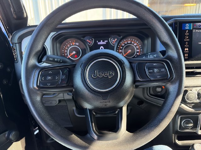 Certified 2024 Jeep Gladiator Sport AWD/4WD image 14