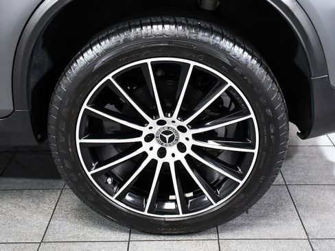 Used 2023 Mercedes-Benz GLC 300 4MATIC Coupe image 8