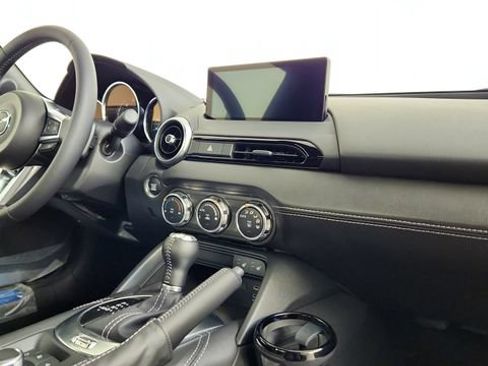 New 2026 MAZDA MX-5 Miata RF Grand Touring RWD image 24