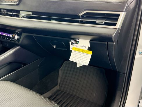 Used 2023 Mitsubishi Outlander ES image 35