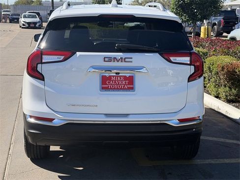 Used 2024 GMC Terrain SLT image 6