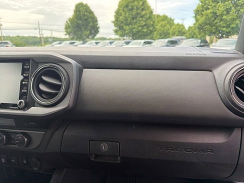Used 2023 Toyota Tacoma TRD Sport AWD/4WD image 39