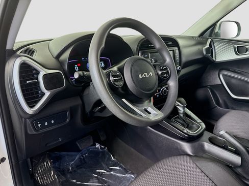 Used 2023 Kia Soul LX FWD image 22