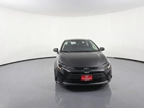 Used 2024 Toyota Corolla LE FWD image 34