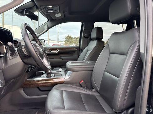 Used 2022 GMC Sierra 1500 Elevation w/ Elevation Premium Package image 18