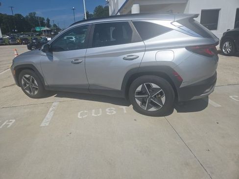Used 2025 Hyundai Tucson SEL FWD image 6