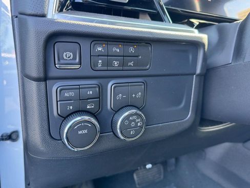 New 2026 Chevrolet Suburban Premier AWD/4WD image 30