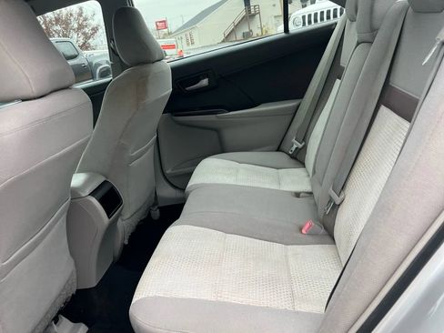 Used 2014 Toyota Camry LE image 16