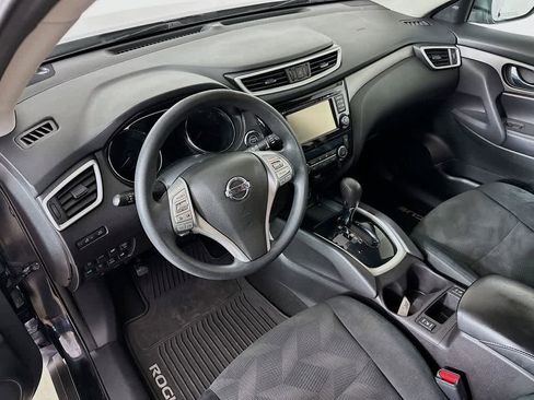 Used 2016 Nissan Rogue SV w/ SV Premium Package AWD/4WD image 2