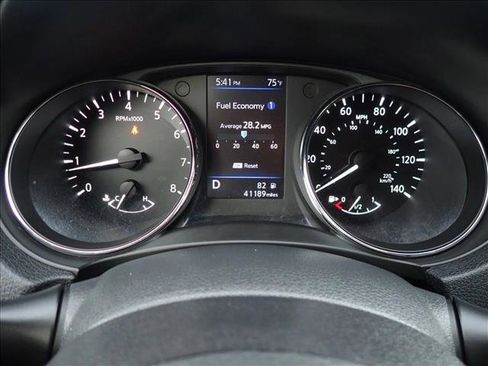 Used 2019 Nissan Rogue SV image 27