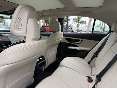 Used 2025 Mercedes-Benz E 350 Sedan image 16