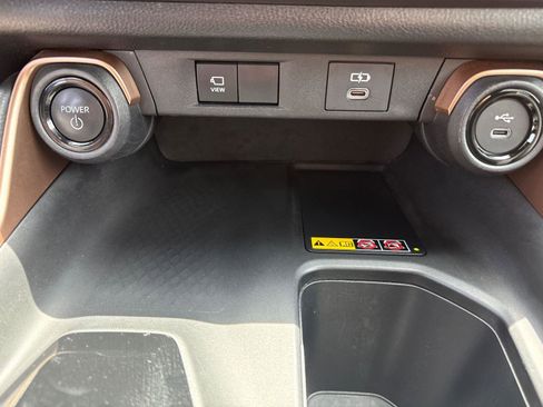 Used 2024 Toyota Grand Highlander AWD Hybrid image 21