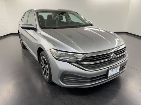 Used 2024 Volkswagen Jetta S image 7