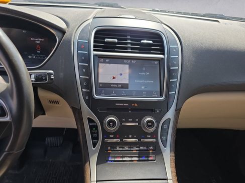 Used 2019 Lincoln Nautilus Reserve AWD/4WD image 11