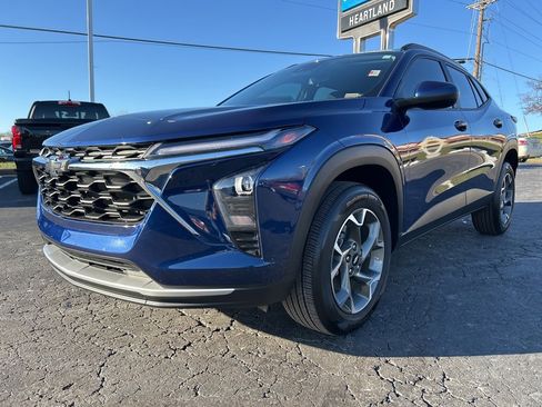 Used 2024 Chevrolet Trax LT w/ Driver Confidence Package image 1