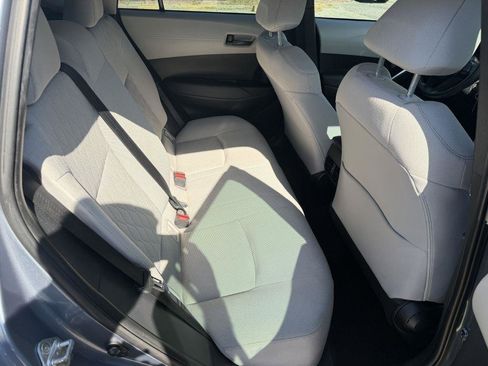 Used 2022 Toyota Corolla Cross L image 11