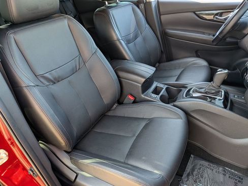 Used 2022 Nissan Rogue Sport SL FWD image 30