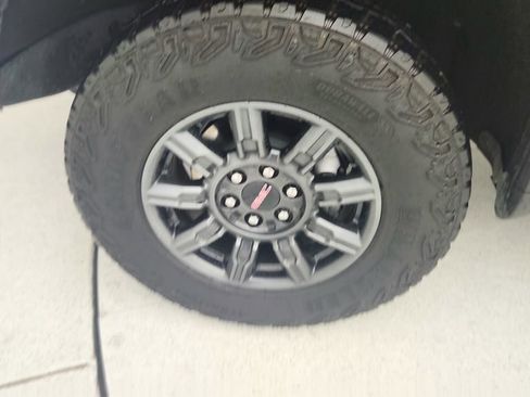 Used 2024 GMC Sierra 1500 AT4X AWD/4WD image 30