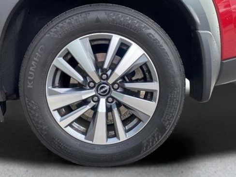 Used 2023 Nissan Pathfinder SL AWD/4WD image 46