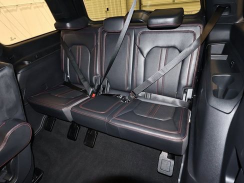 Certified 2024 Ford Expedition Limited image 18