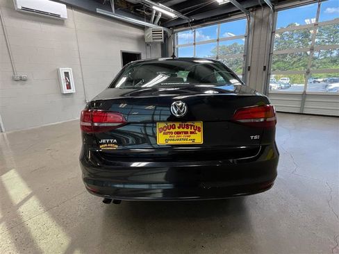 Used 2016 Volkswagen Jetta S FWD image 4