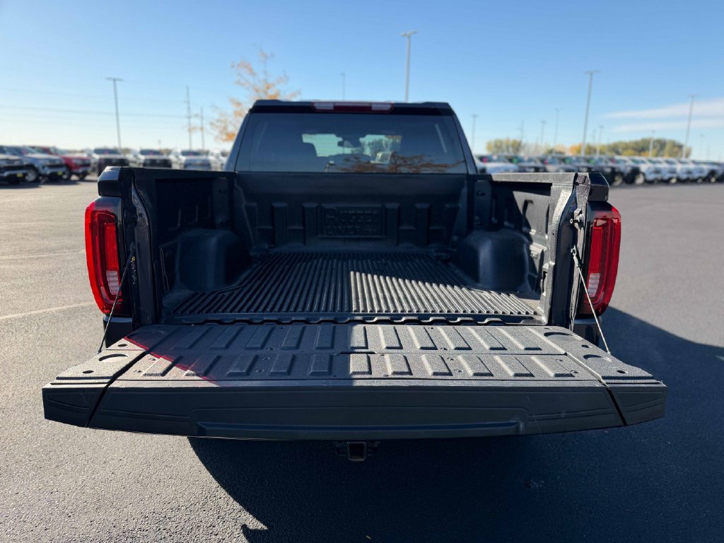 Used 2025 GMC Sierra 1500 SLT AWD/4WD image 15