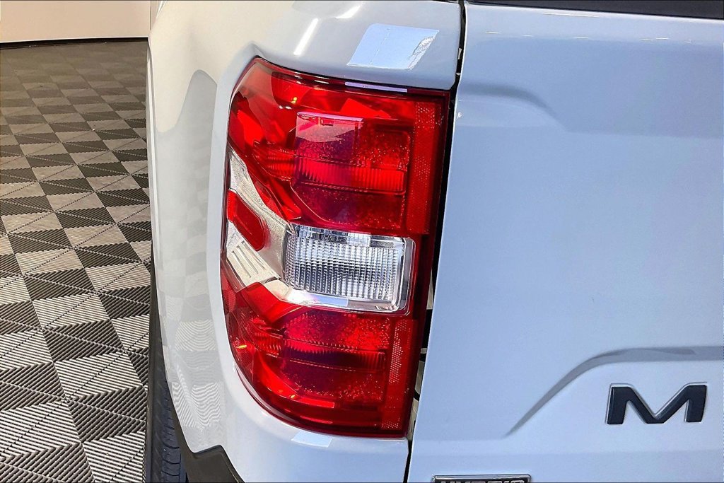 Used 2023 Ford Maverick XL FWD image 39