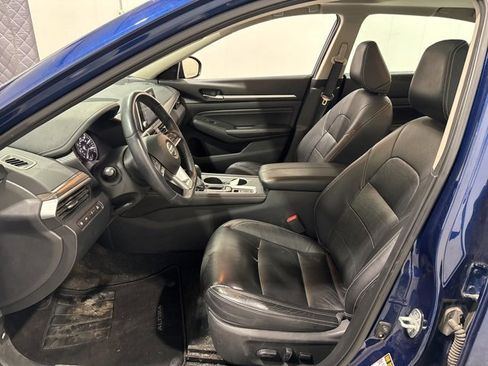 Used 2019 Nissan Altima 2.5 Platinum image 7