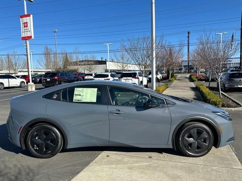 New 2026 Toyota Prius LE image 6