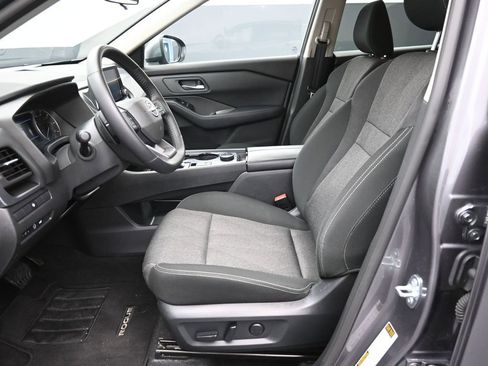 Used 2025 Nissan Rogue SV AWD/4WD image 21
